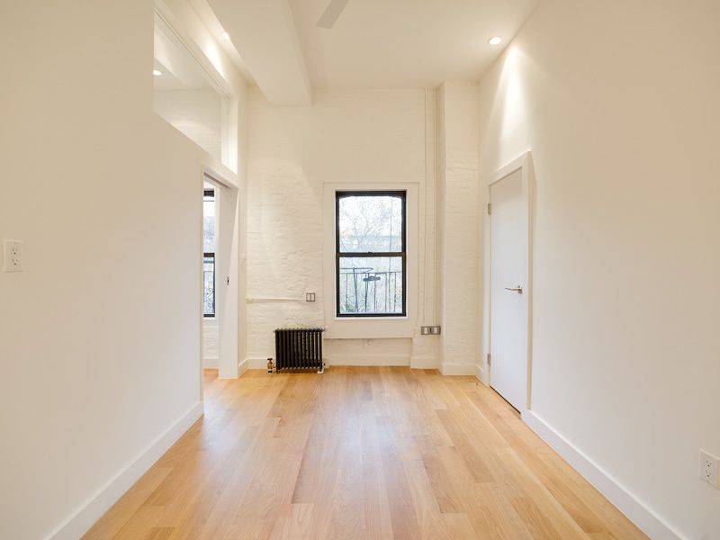 NOW NO BROKERS FEE ! This Soho renovated 1 bedroom is a UNIQUE opportunity !