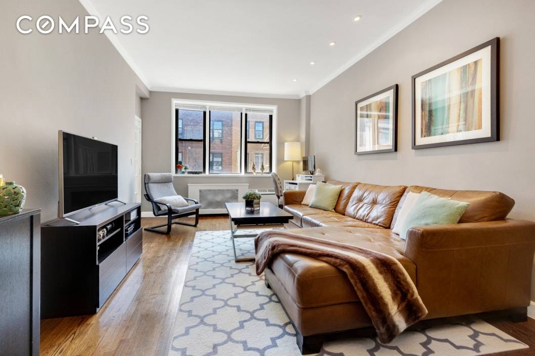 STUNNING 2 BEDROOM 1. 5 BATHROOM CORNER UNIT HOME PRIVATE BALCONY LOCATED ACROSS FROM CARL SCHURZ PARK APARTMENT FEATURES Recently renovated fourth floor South facing 2BR 1.