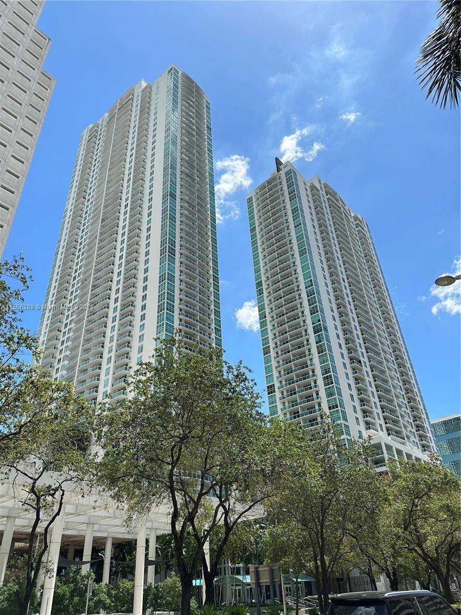 Live in the heart of Brickell !