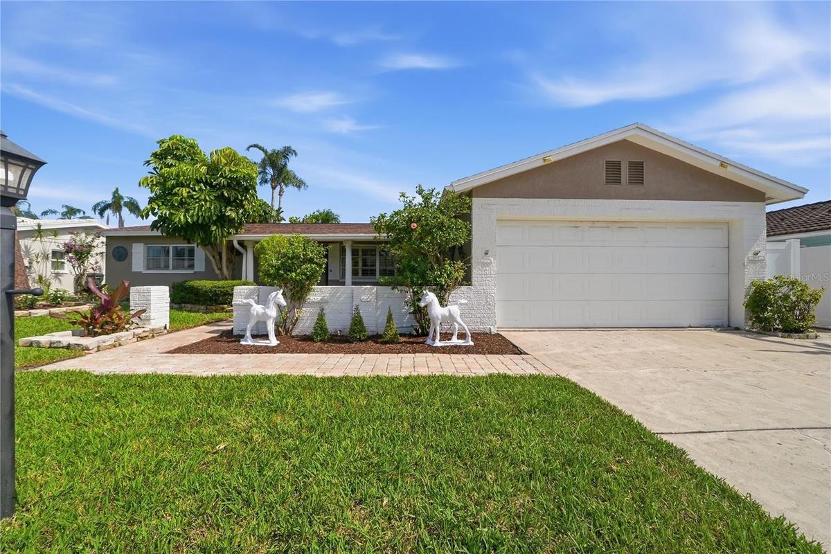 spacious front elevation that is very inviting.
