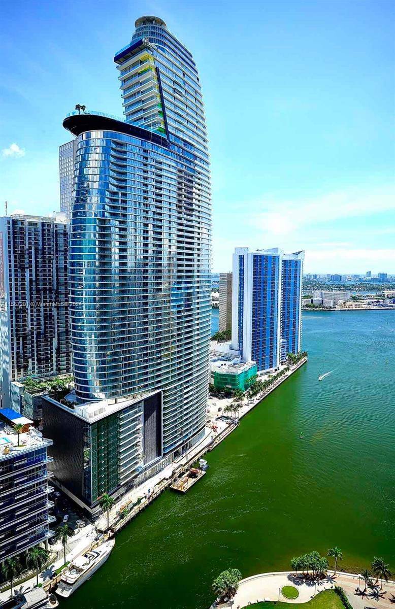 Well priced, beautiful high floor spacious One bedroom condo with Bay and city view from 37th Floor Icon Brickell III.