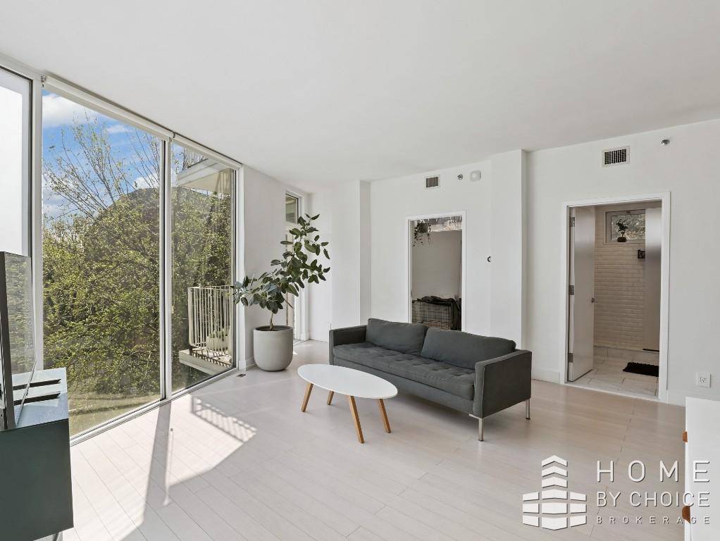 Inside this airy, modern 1 Bed Office home on the 4th floor you'll never be lacking for blue sky and natural light with floor to ceiling windows facing East welcoming ...