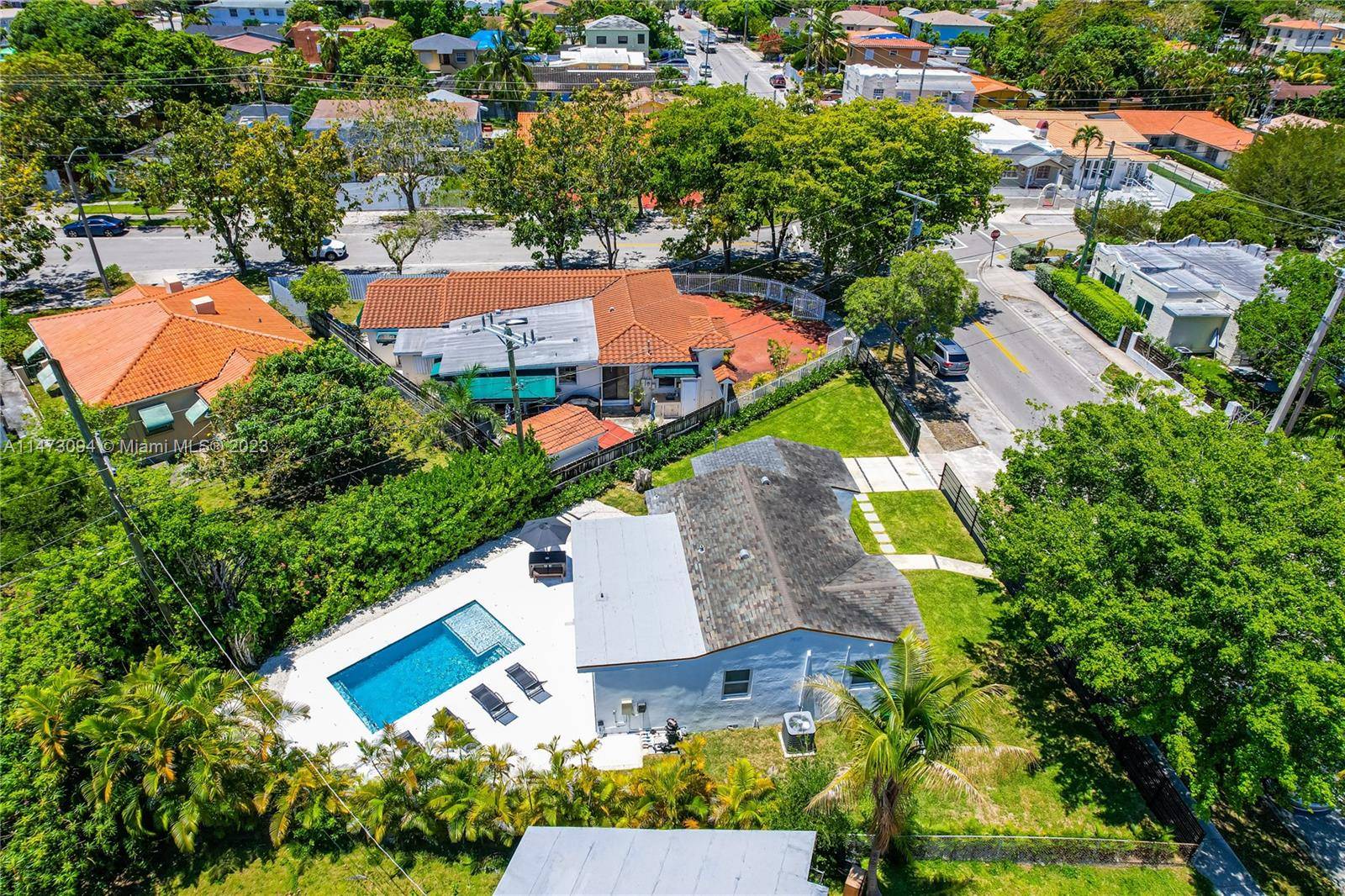 Charming 2 Bed, 1 Bath Gem in the Heart of Brickell Step into luxury with this fully remodeled, single story home in a prime Brickell location.