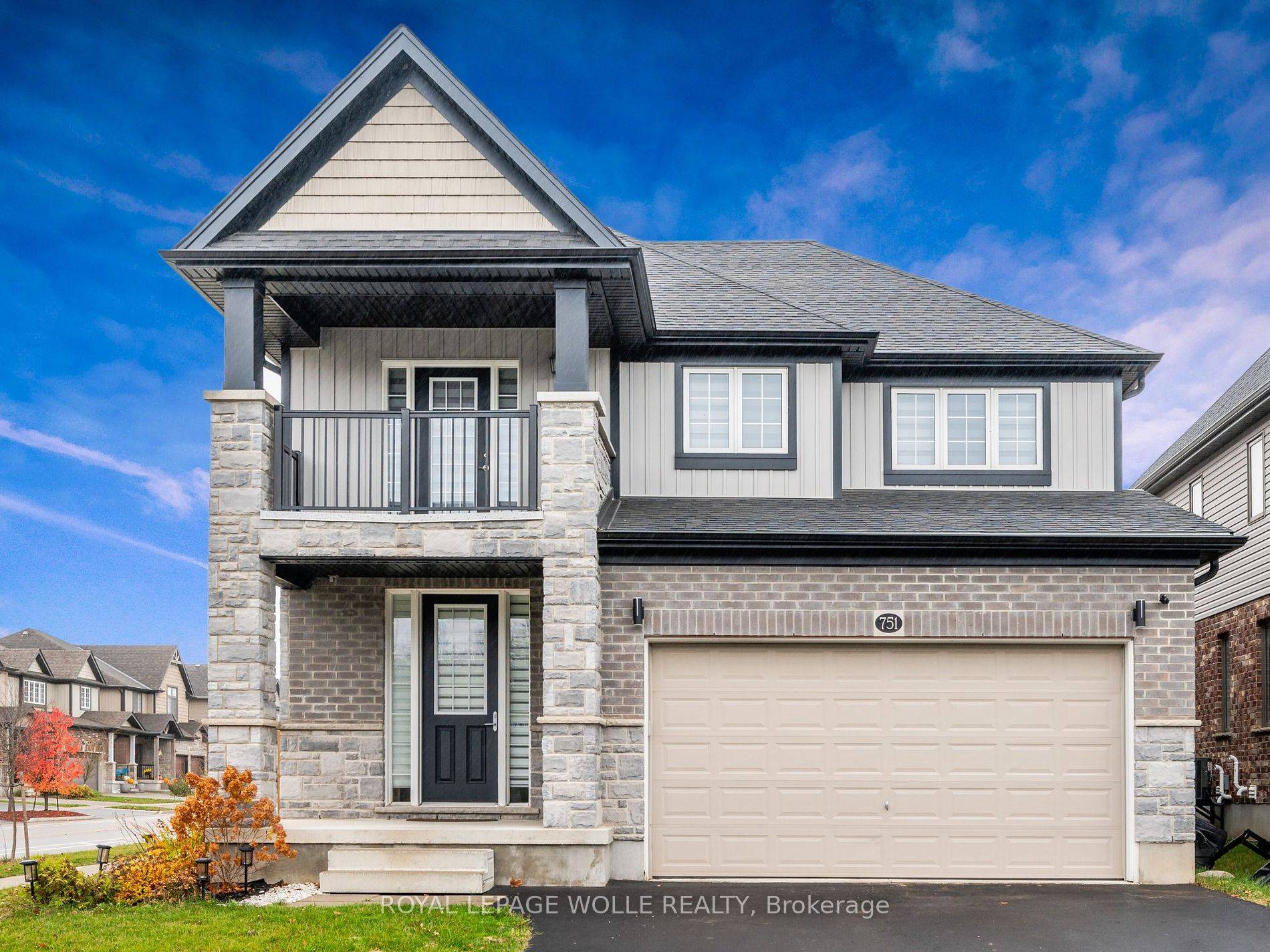 This 4 2 bedroom, 3. 5 bathroom former Activa Model Home ; on a 51 ft lot with a 2 car garage.
