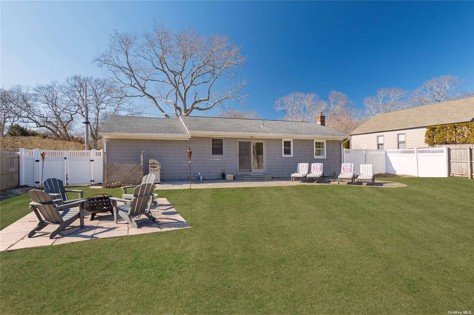This charming 2 bedroom 1 bath beach house awaits your summer fun with close proximity to Ponquogue Bridge and Hampton Bays waterside restaurants.