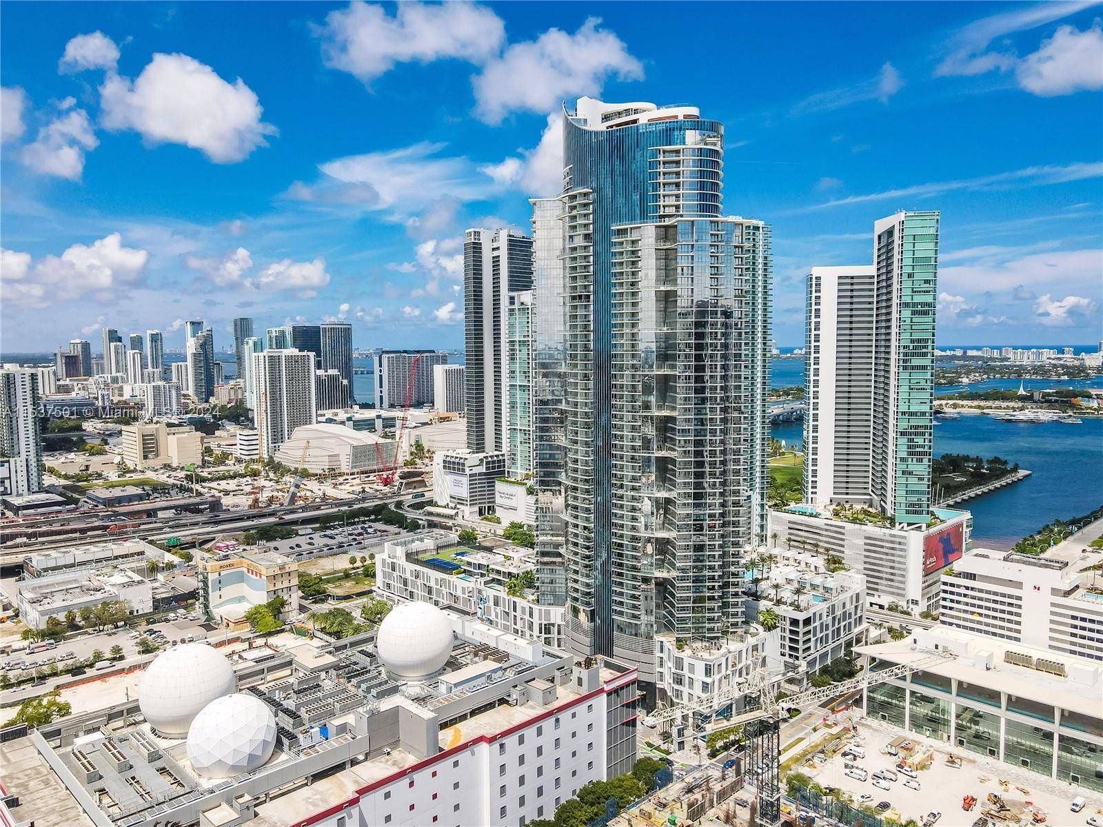 Welcome to urban luxury living at its finest in The Paramount, Miami.