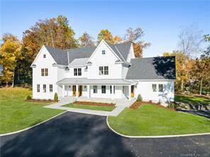 Sitting gracefully back from the street, 25 Hillcrest Rd blends elements from the modern farmhouse style with traditional colonial details to create a unique home.