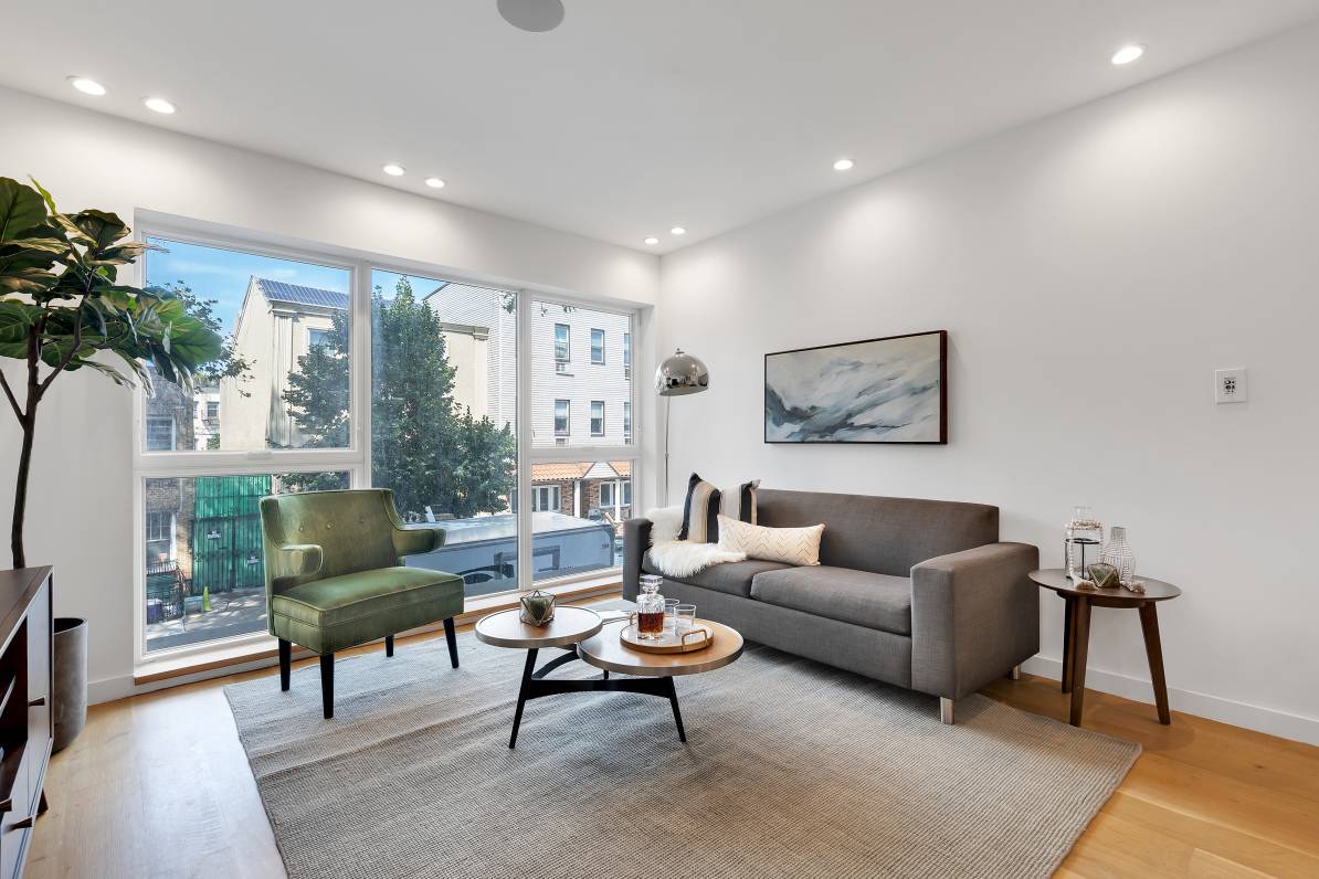 Introducing 194 Ainslie Villa, Williamsburg's newest boutique condominium featuring seven modern homes, including six one bedroom, one bathroom units and a three bedroom, one and a half bathroom garden duplex.