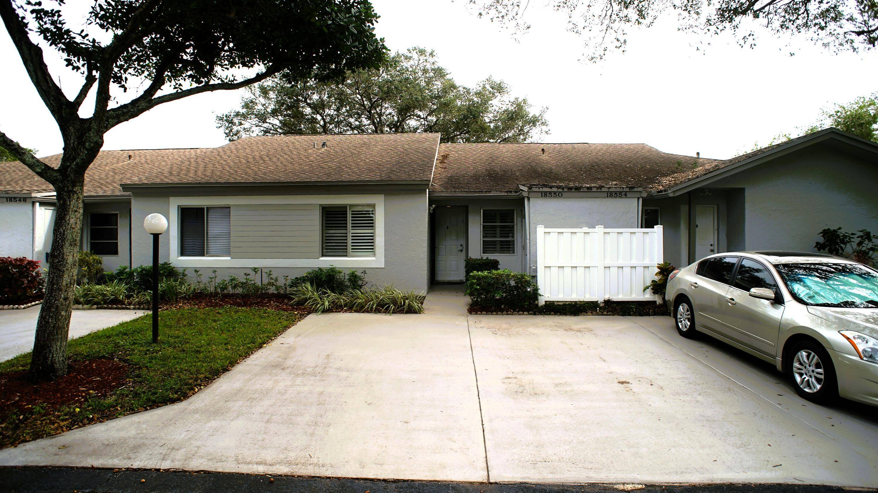 Looking for a part time pad or downsized villa in Boca Raton ?