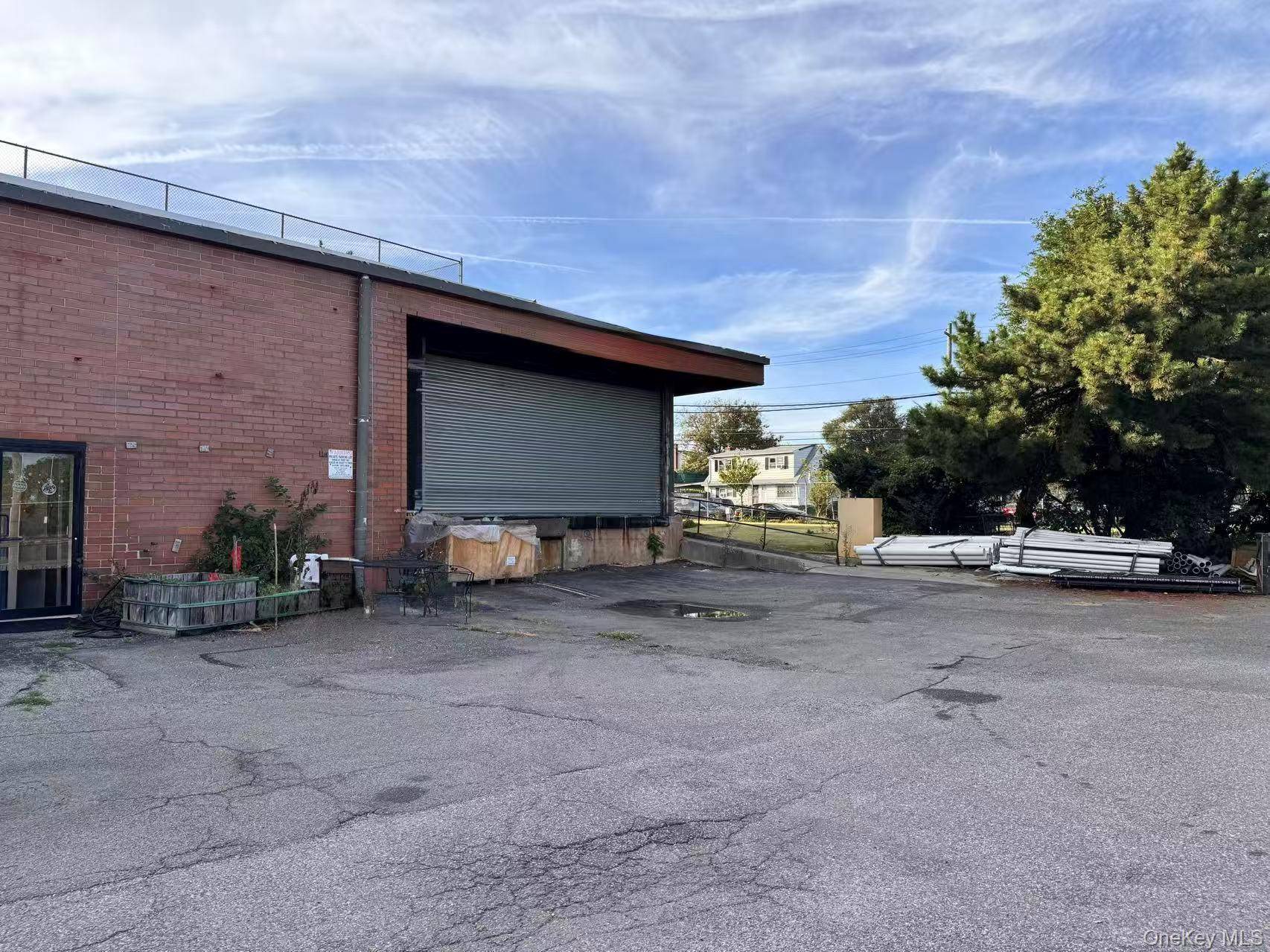 An exceptional warehouse opportunity in the heart of Flushing featuring 14, 000 square feet of versatile industrial space with ceiling heights of 14 feet and 22 feet with 3 loading ...