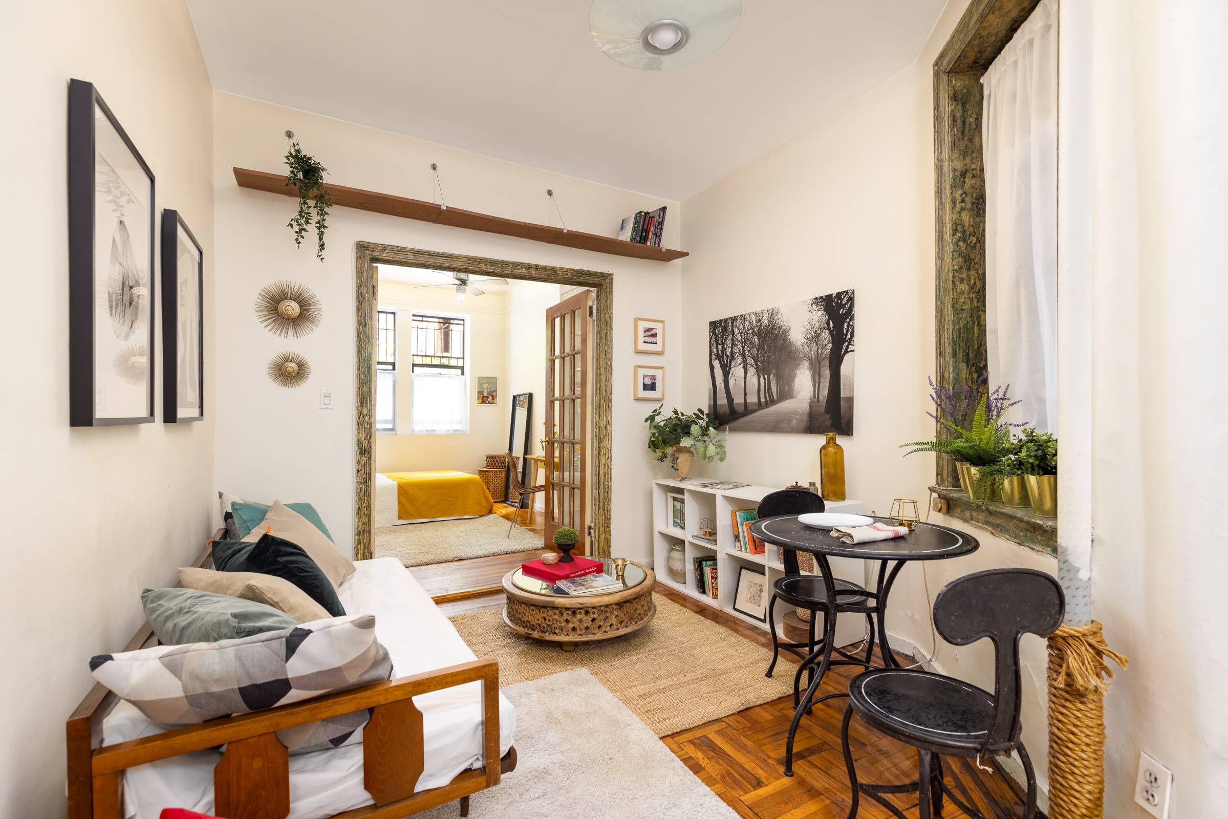 Ideally positioned in the heart of the Lower East Side, this charming, one bedroom coop is located on the first floor of the building and features patinated doorways and windows, ...