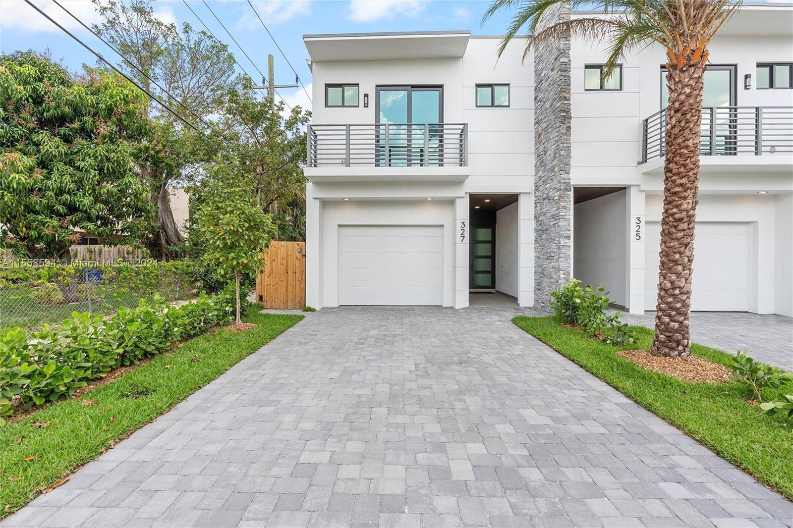 Experience luxury in this newly built townhouse in Fort Lauderdale.
