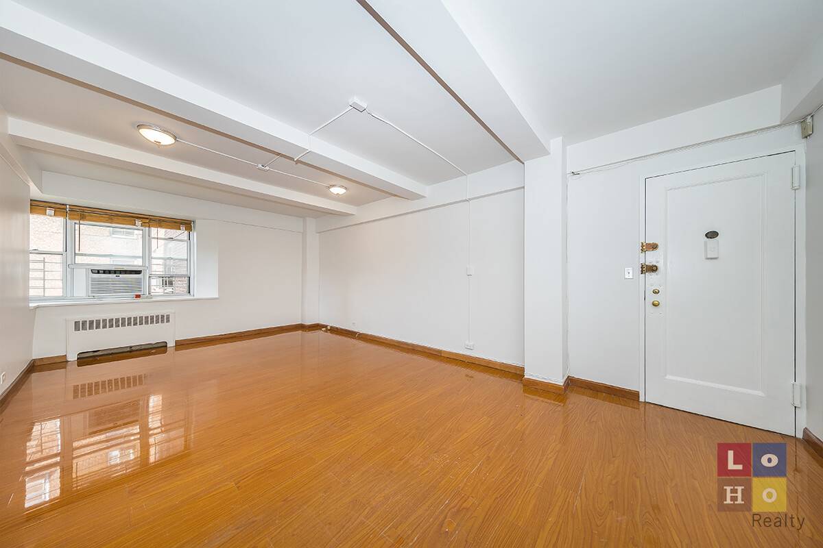 This move in ready 2 bedroom apartment opens to a very large, light amp ; airy living room and is perfect for entertaining.