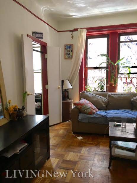 Charming prewar floor thru 1 bedroom in the heart of Greenwich Village.