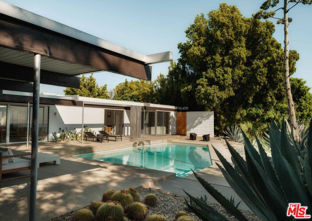 1705   Summitridge Dr 3BR Beverly Hills Post Office | B.H.P.O. La