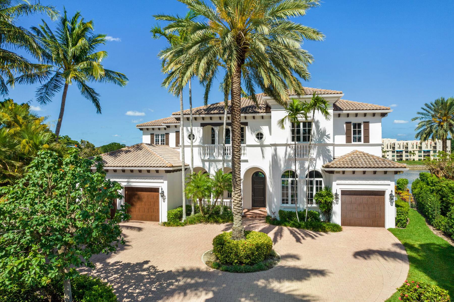 Exceptional waterfront estate location in the desirable gated community of Harbour Isles in the heart of Palm Beach Gardens sitting on a premier half acre lot.