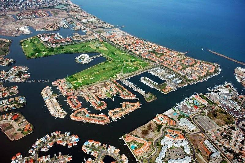 RESF Commercial is pleased to present the exclusive opportunity to purchase Spectacular MARINA with direct access to the sea.