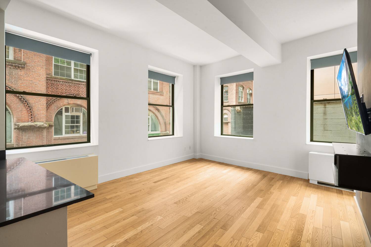 New to the Market Best 3 Bedroom Deal in FiDi Residence 205 at 99 John Street Welcome to Residence 205 at the iconic 99 John Deco Lofts, an Art Deco ...