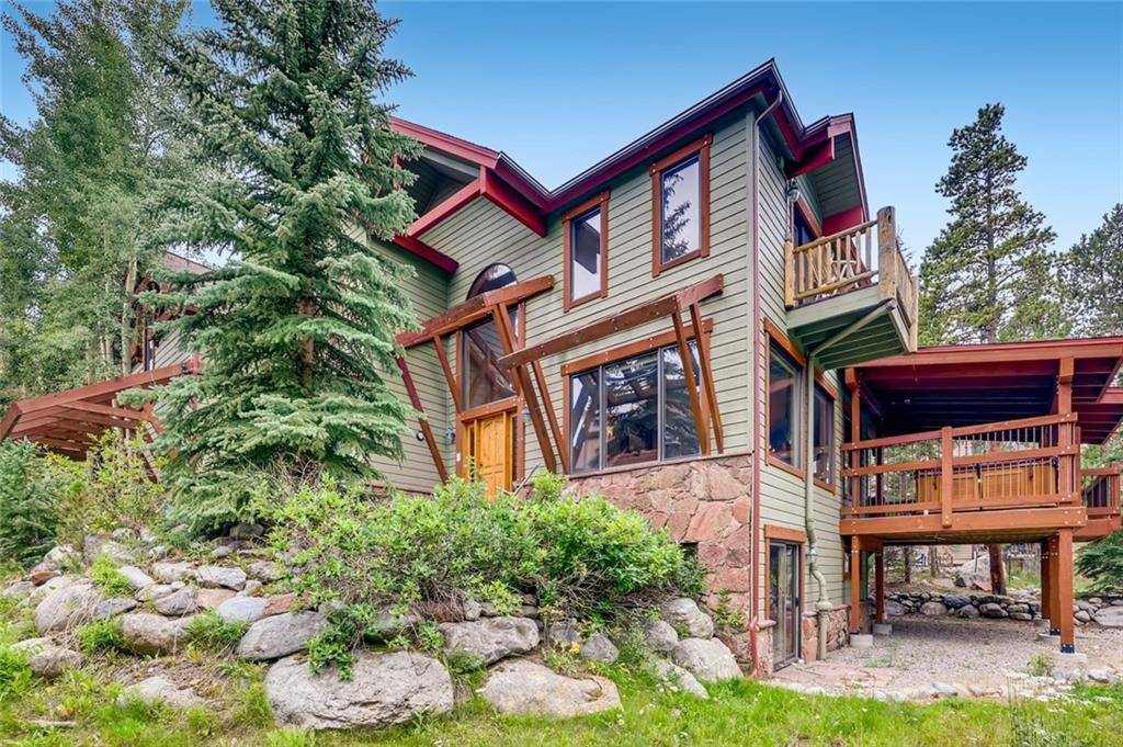 25 Deeded Interest Enjoy all the benefits of a home in Breckenridge while only paying 1 4 of the cost.