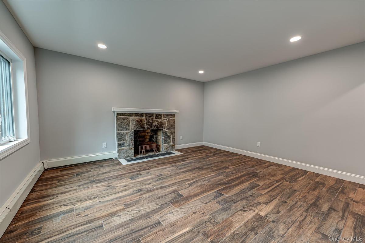 Living Room w/Fireplace