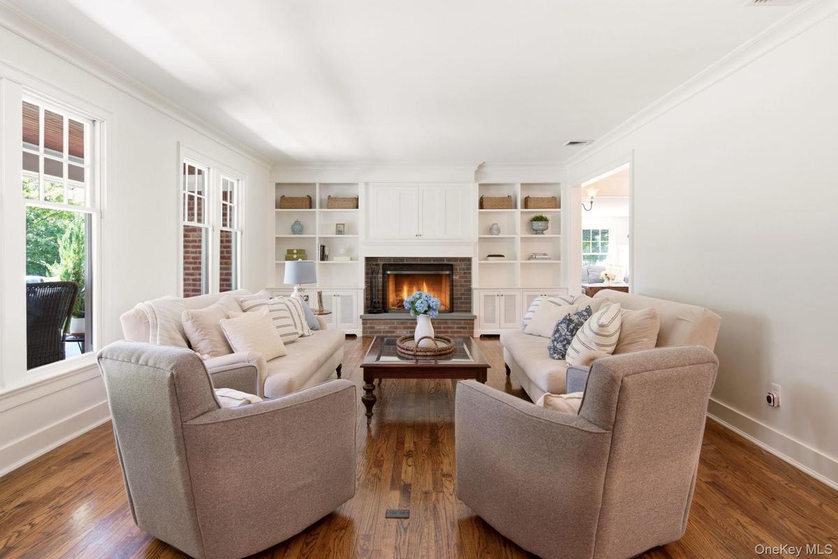 Spacious & Inviting Living Room.