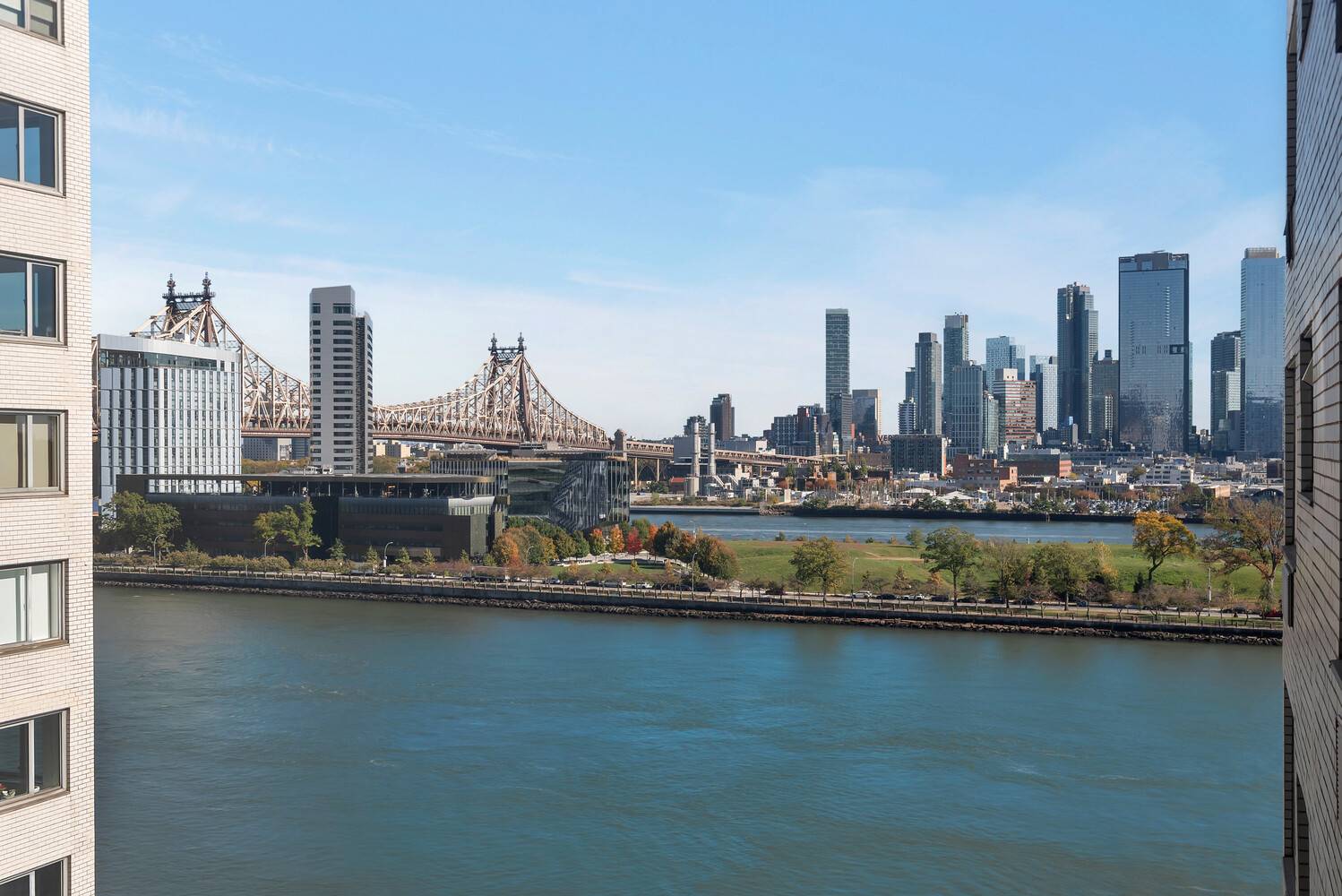 MODERN LUXURY MEETS RIVER VIEWS This oversized one bedroom, 1.