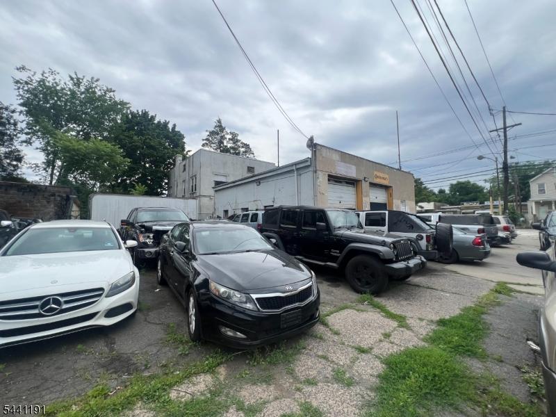 Parking 2 side