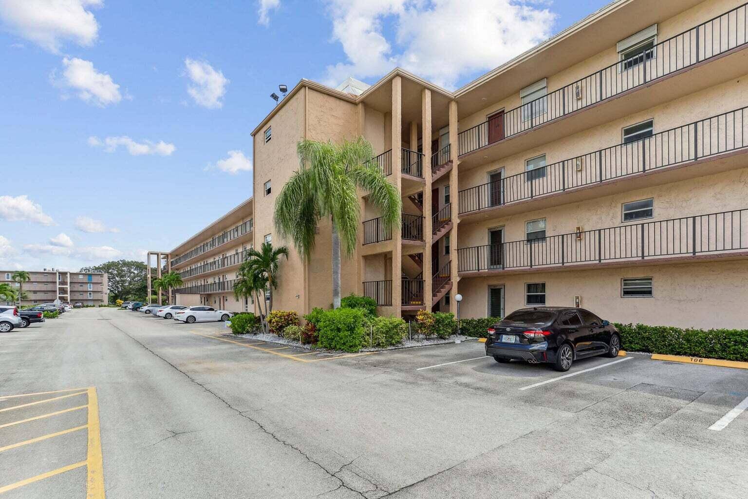 FRESHLY PAINTED THROUGHOUT, UPDATED MINOR DETAILS AS OF 12 2023 This is a LARGE FIRST FLOOR condo featuring 2bed 2bath offering a comfortable living space.