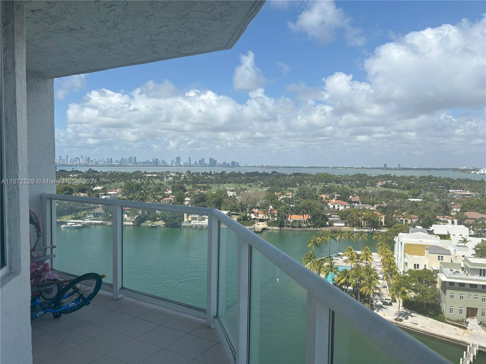Unfurnished 3 bedroom, 2 bath Corner Unit at The Grandview with Panoramic Views of Miami Skyline, Biscayne Bay, Intracoastal, Miami Beach Ocean.