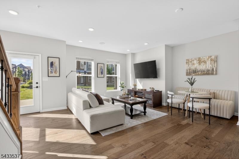 Living Room/Dining Room