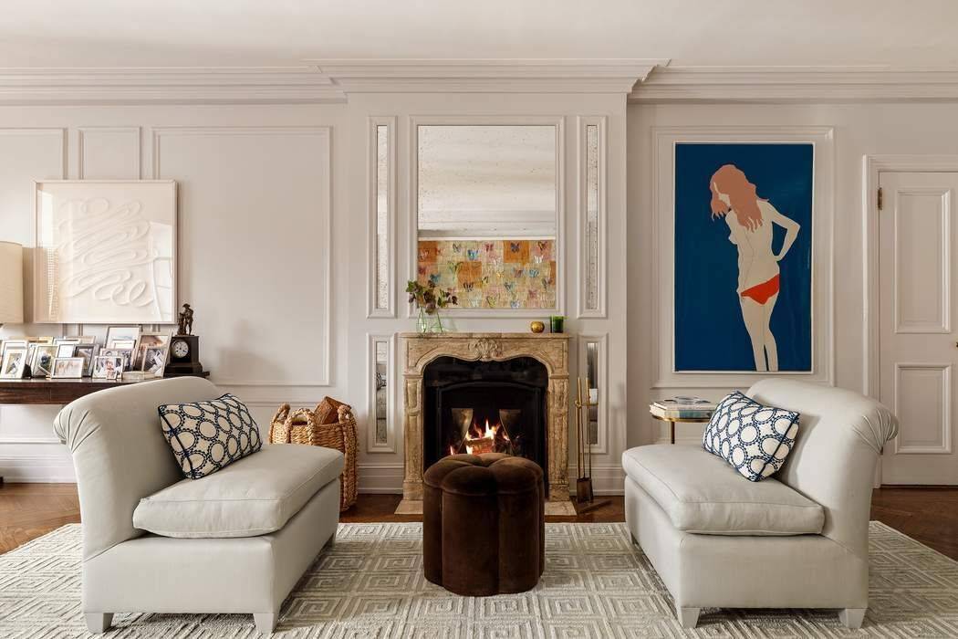 Gracious in scale, this delightful and renovated residence benefits from an expansive and versatile layout and very attractive outlooks.