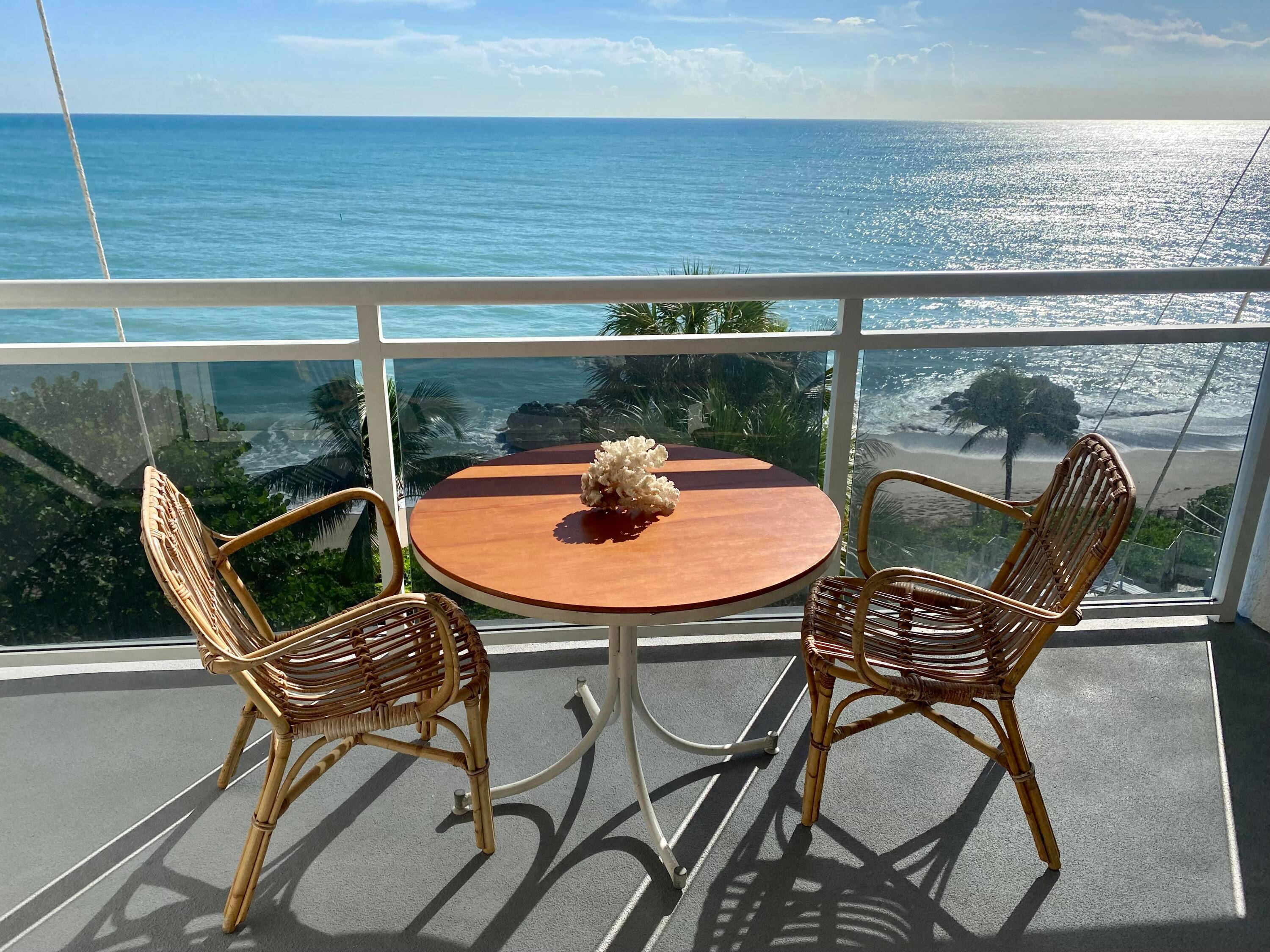 Rarely Available Cove Beach ClubTURNKEY DIRECT OCEANFRONTExcellent Opportunity and ready for you to take this original condition co op and make it your own.