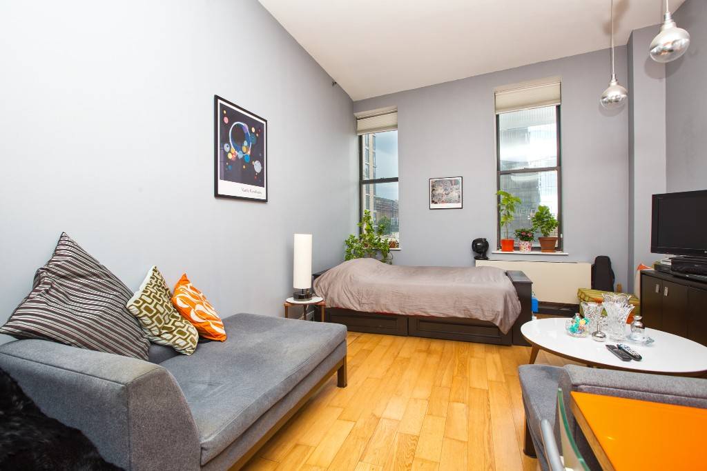 Prime Fort Greene Boerum Hill Studio converted 1 Bedroom Condo centrally located in the center of downtown Brooklyn in a Luxury Condominium Building !