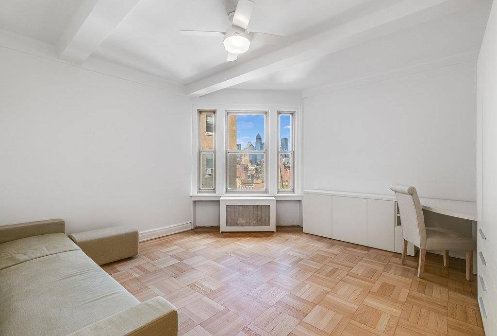 Attention NYU, Cardozo, New School amp ; Parsons Still time to do a family purchase of this home and be there for the start of the Spring Semester but the ...