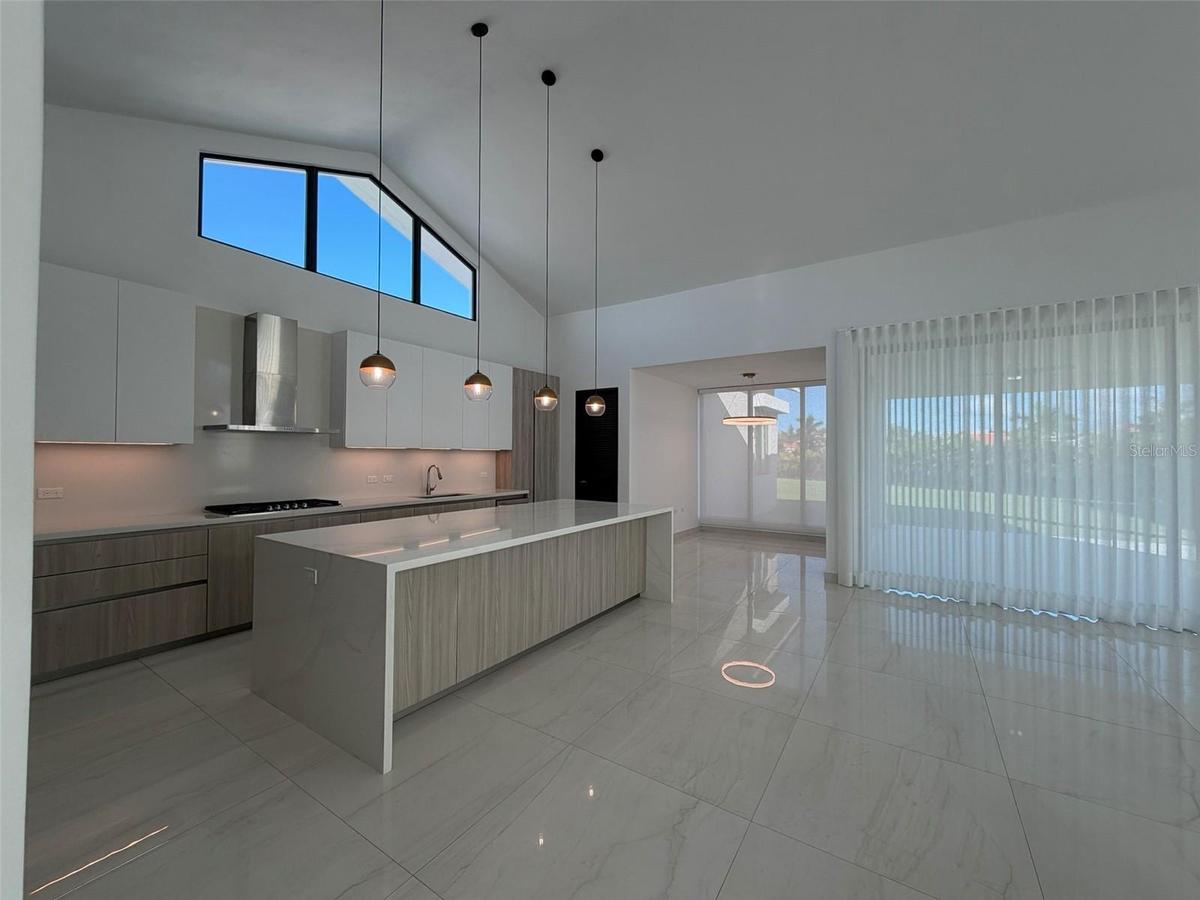 Kitchen Breakfast Area