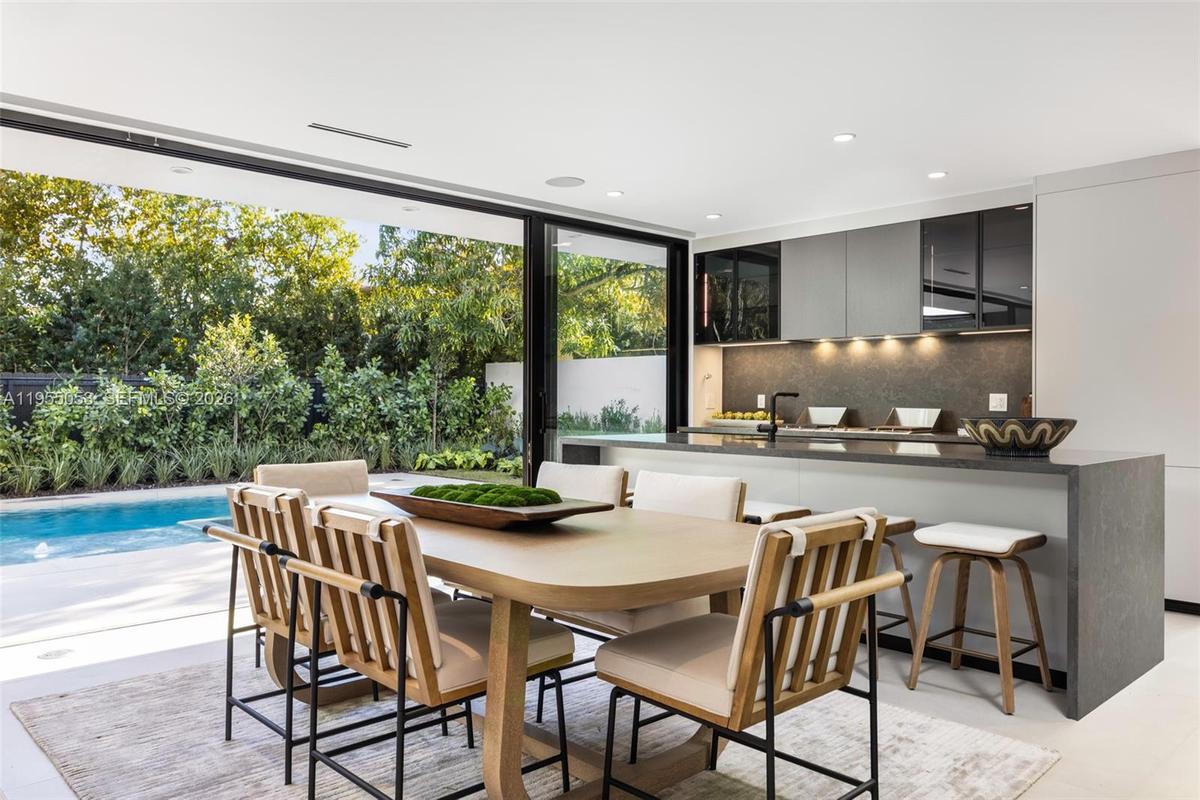 Flex kitchen with Miele electric indoor BBQ