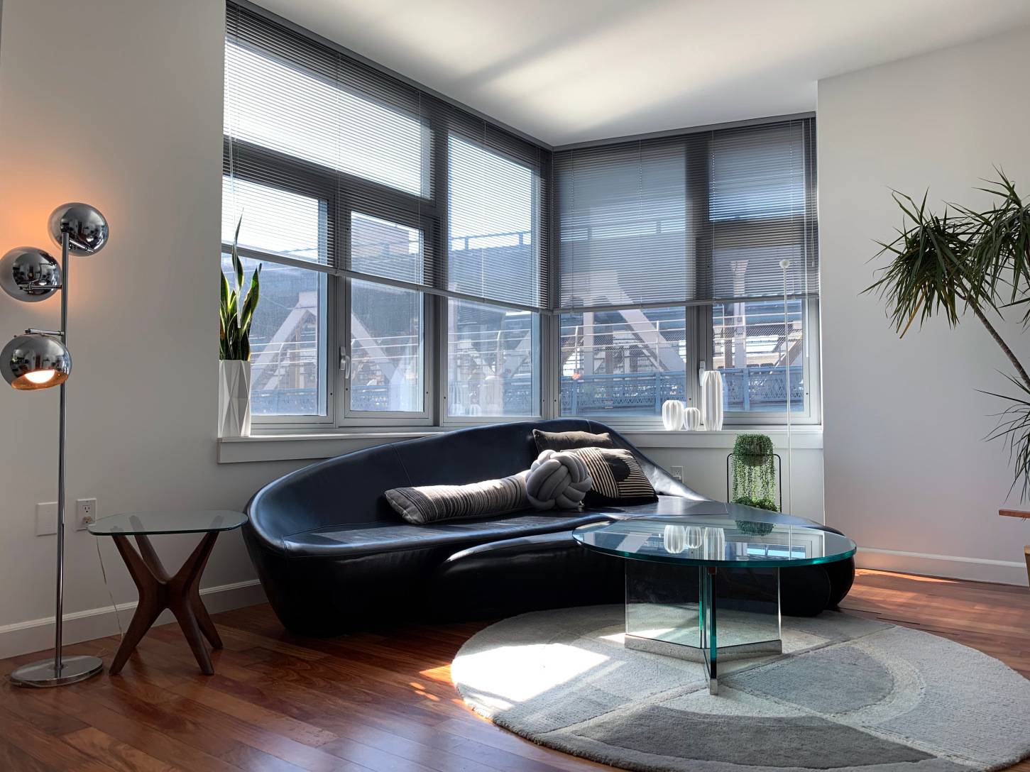 Extra Large 1 bedroom in Prime Dumbo.