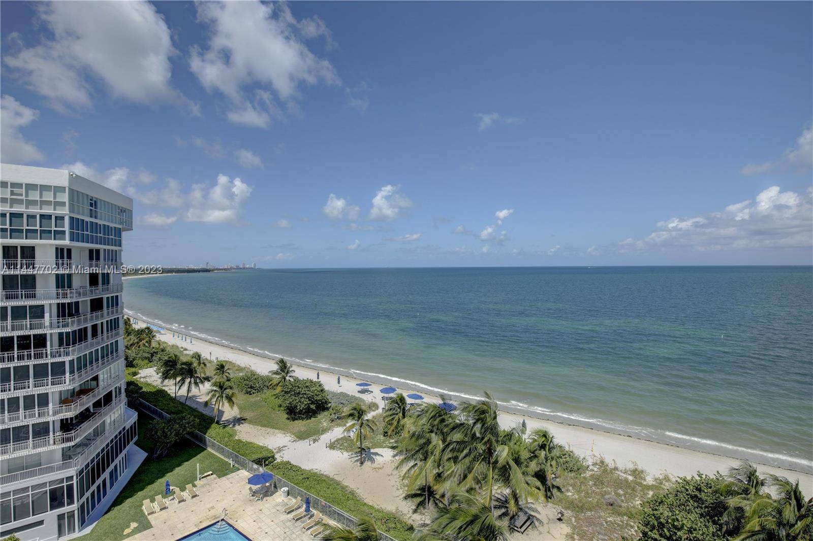 Enjoy the best sunrises and the most romantic sunsets of Key Biscayne from this Beautiful corner apartment, Feel the sea breeze and the water view from all the rooms.
