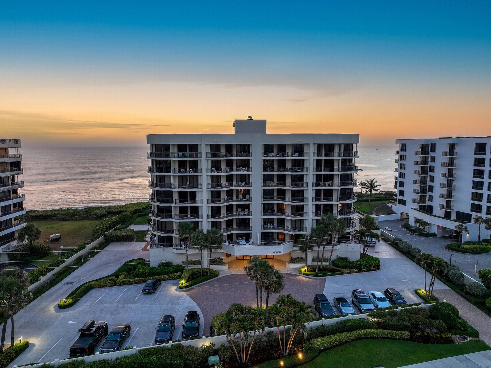Welcome to 19850 Beach Road, 8D, a luxurious oceanfront Penthouse located in the heart of Jupiter Island, Florida.
