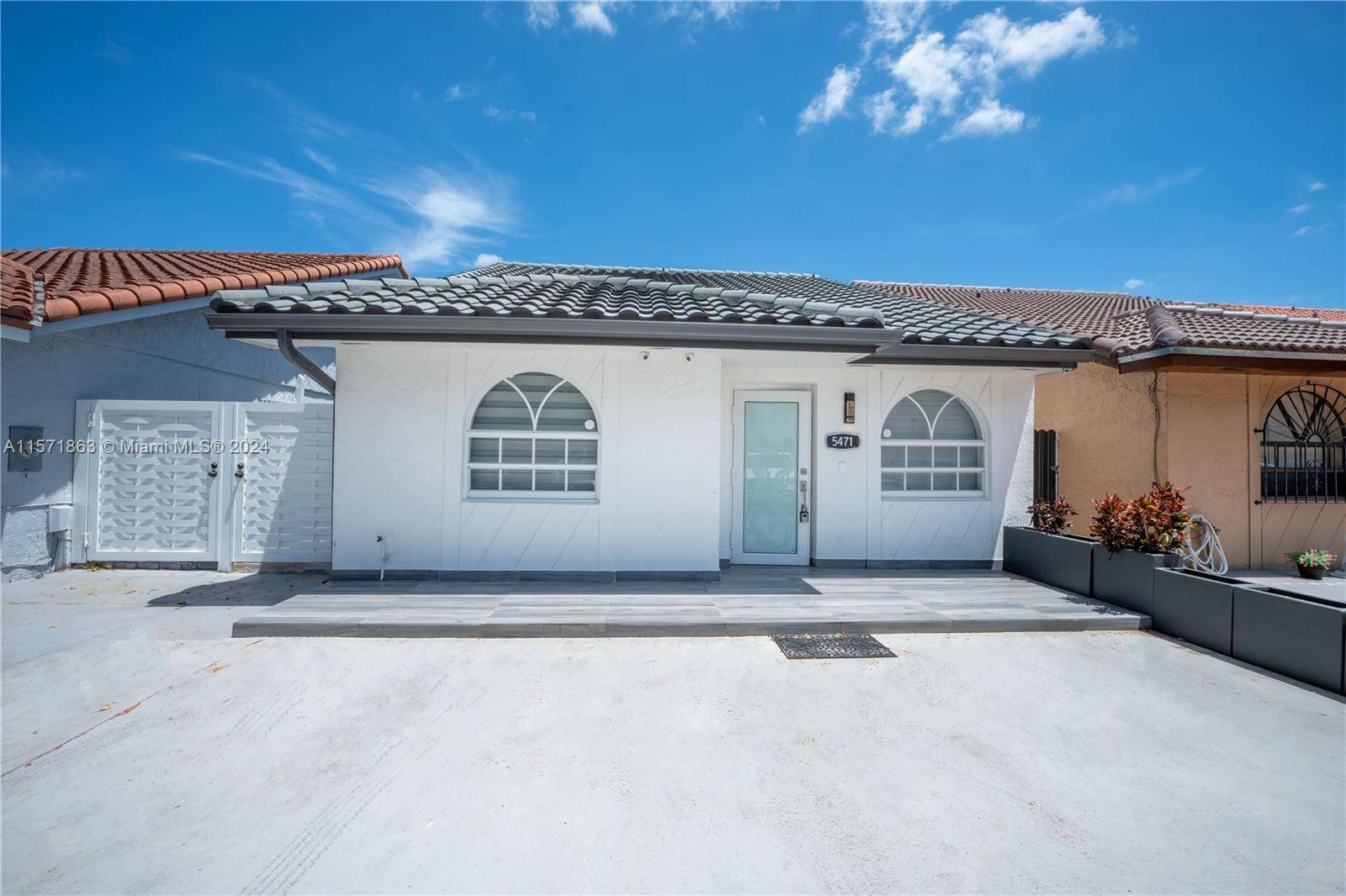 Discover your ideal retreat in Hialeah, Florida, with this charming 4 bedroom, 2 bathroom home.