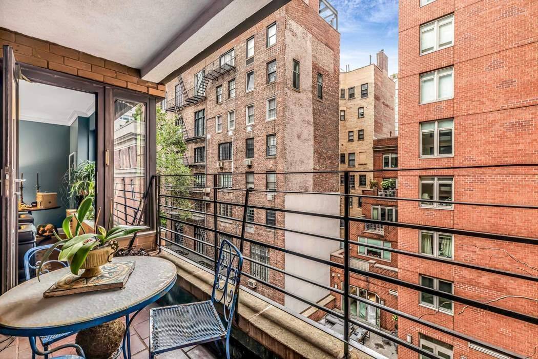 Perfect 2 bedroom 2 bathroom residence with private terrace, ideally located at 77th right off Third Avenue.