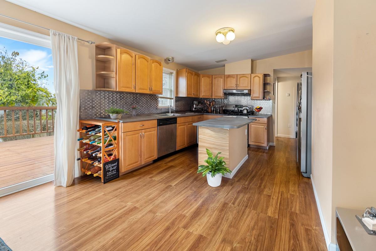 Fully Equipped Chef's Kitchen