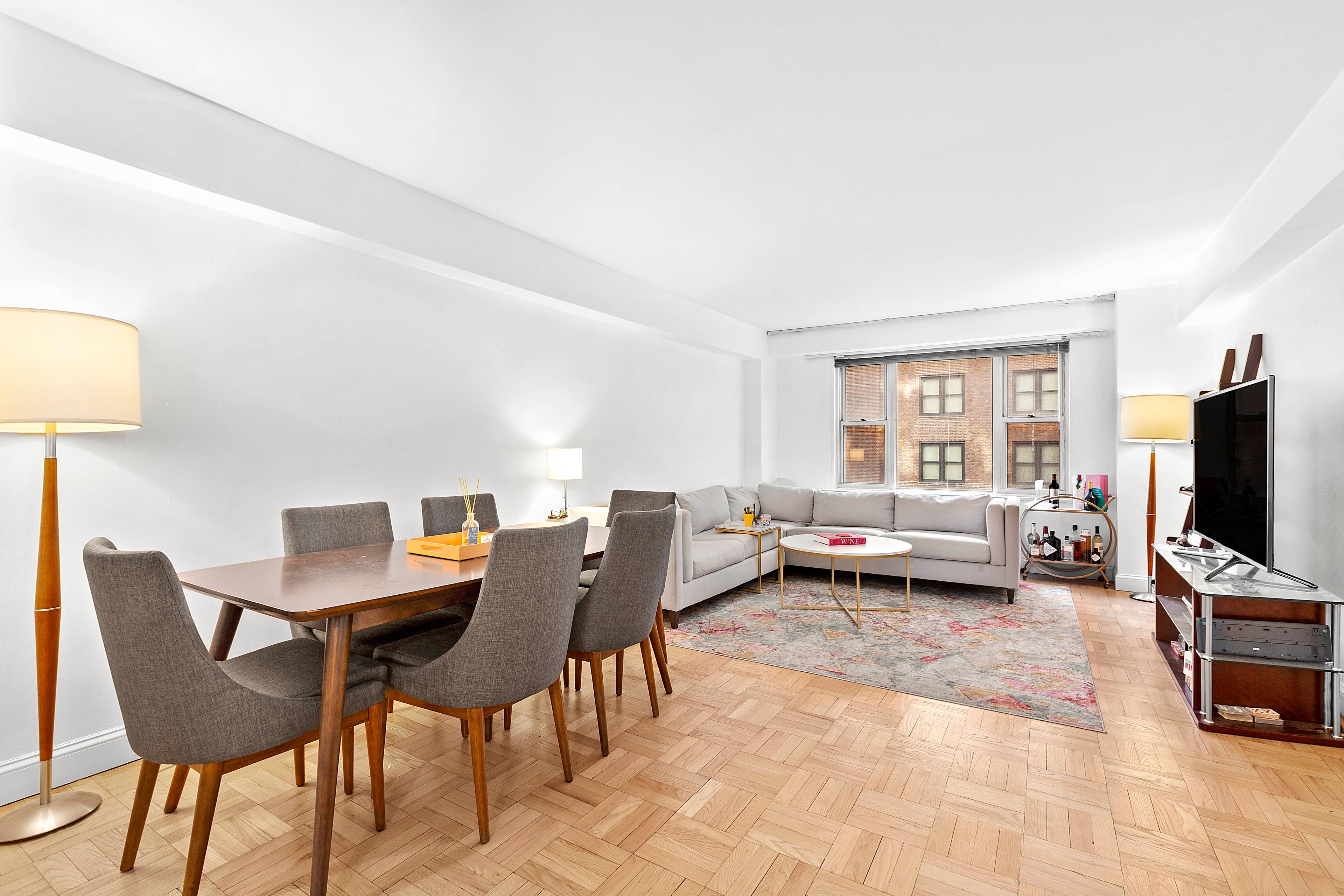 Welcome to Residence 6J at 310 Lexington Avenue in the heart of Murray Hill.