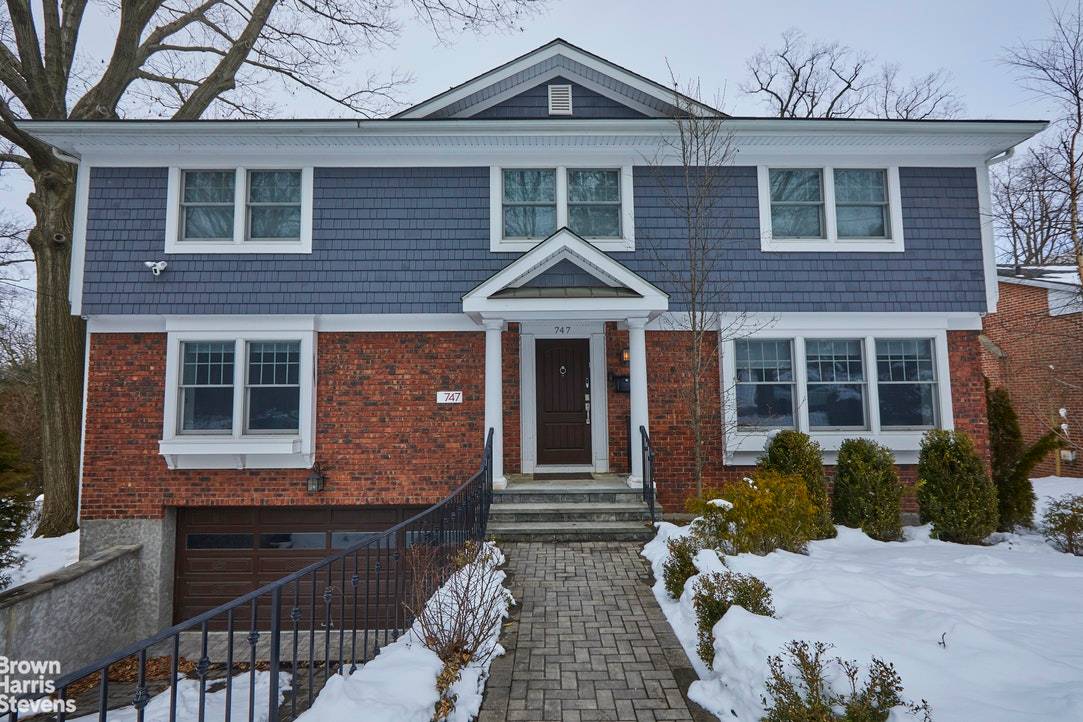 This fully renovated CAC house has five bedrooms, 4.