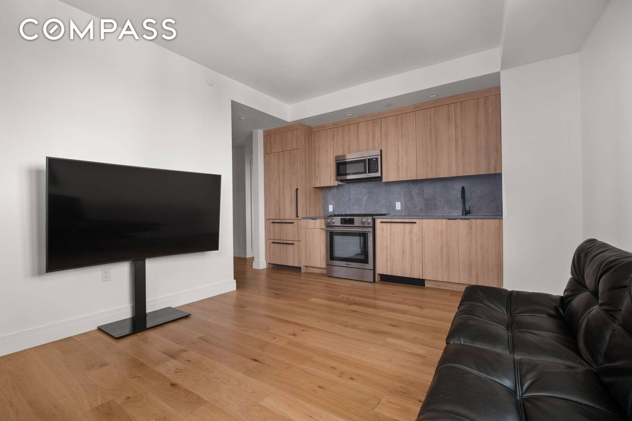 A corner condo unit with sleek finishes and a layout that maximizes space and natural light, this stunning 1 bedroom, 1 bathroom home strikes the perfect balance between tastefulness and ...