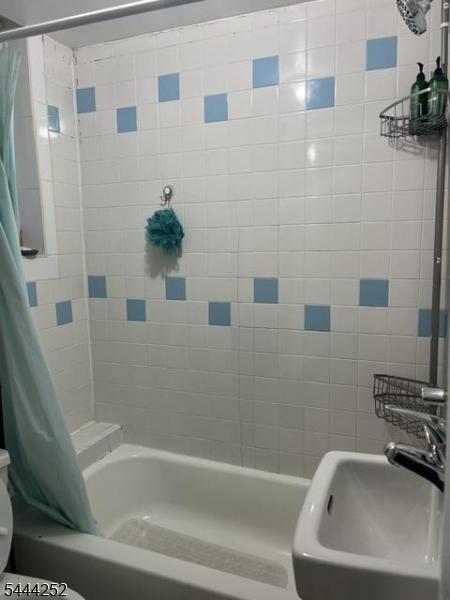 Bathroom 1 fl front