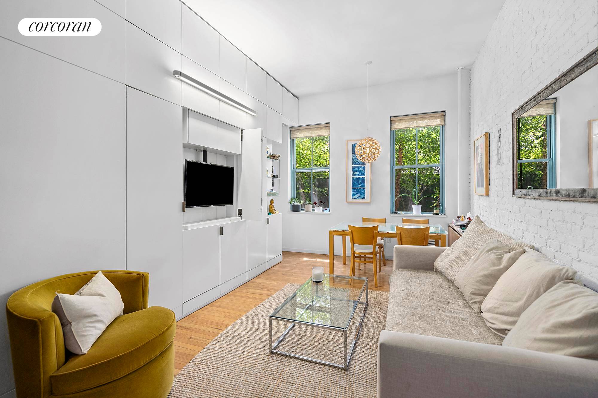 256 West 21st Street, Residence 1B is beautifully designed by Italian architect, Luca Andrisani.
