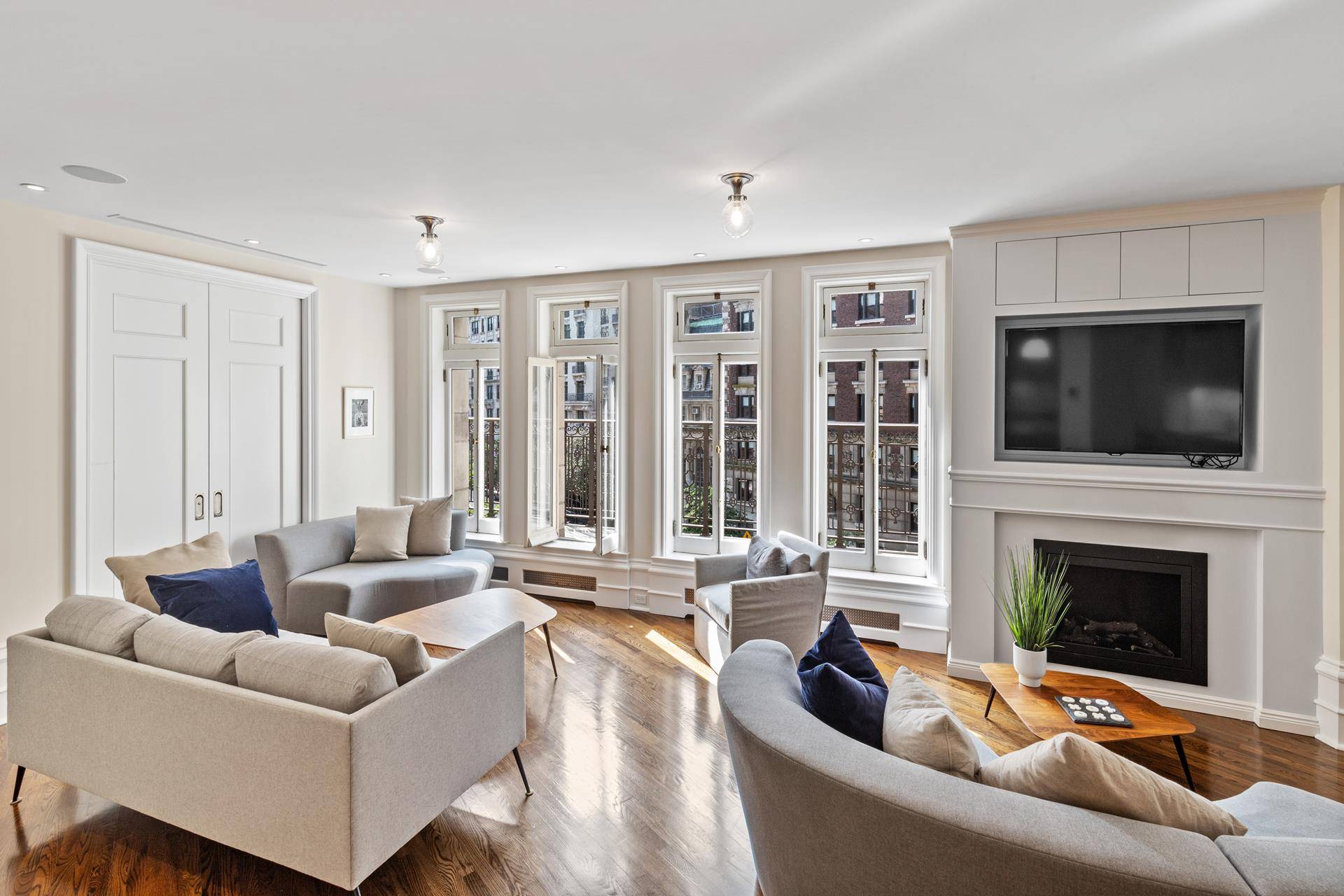 Introducing 440 Riverside Drive, 48 a rarely available and truly exceptional residence which combines impeccable renovations, pre war magnificence, private outdoor space, and an amazing, flexible layout !