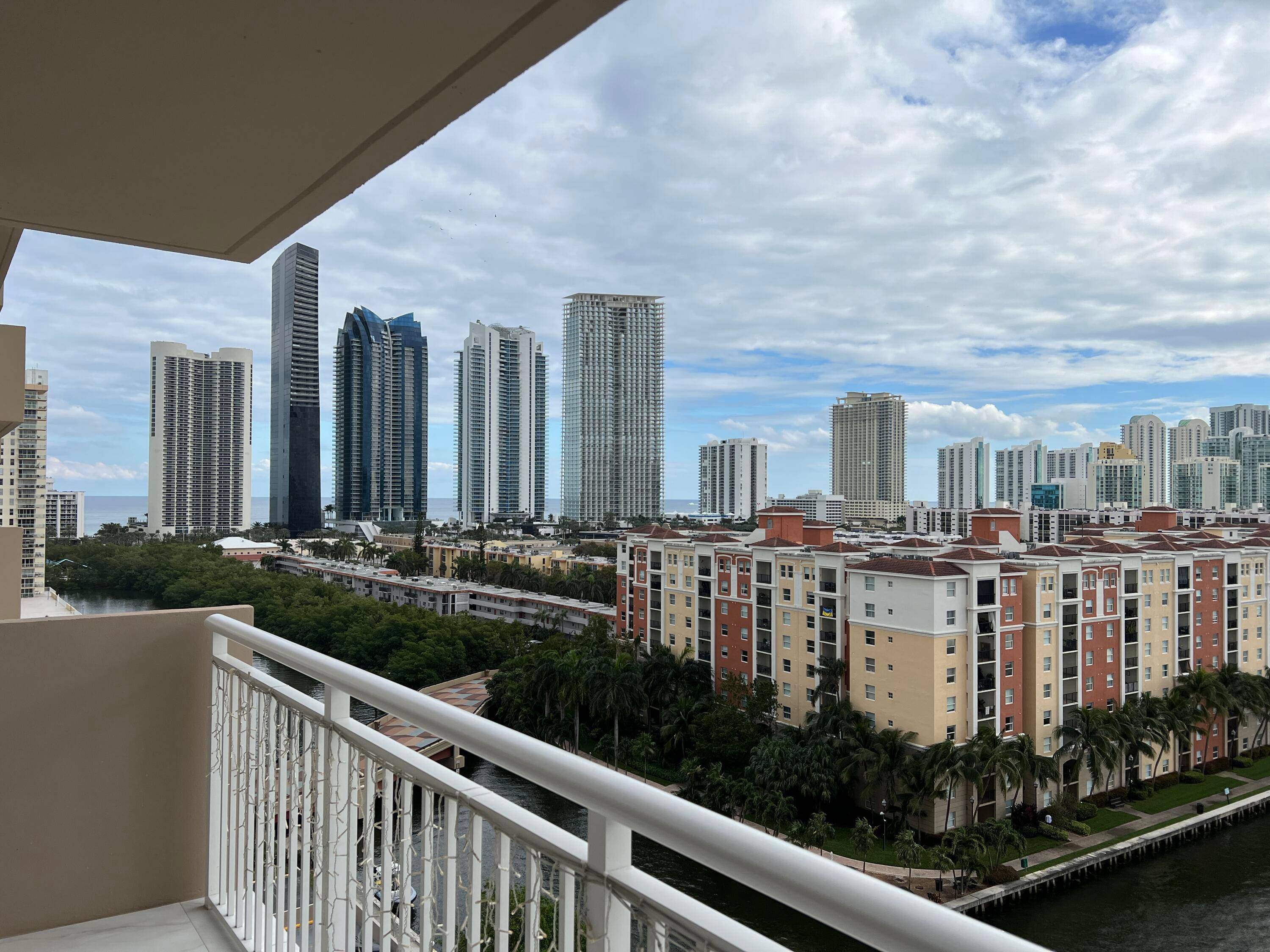 PROPERTY LOCATED IN PRESTIGIOUS SUNNY ISLES BEACH, JUST STEPS FROM THE BEACH.