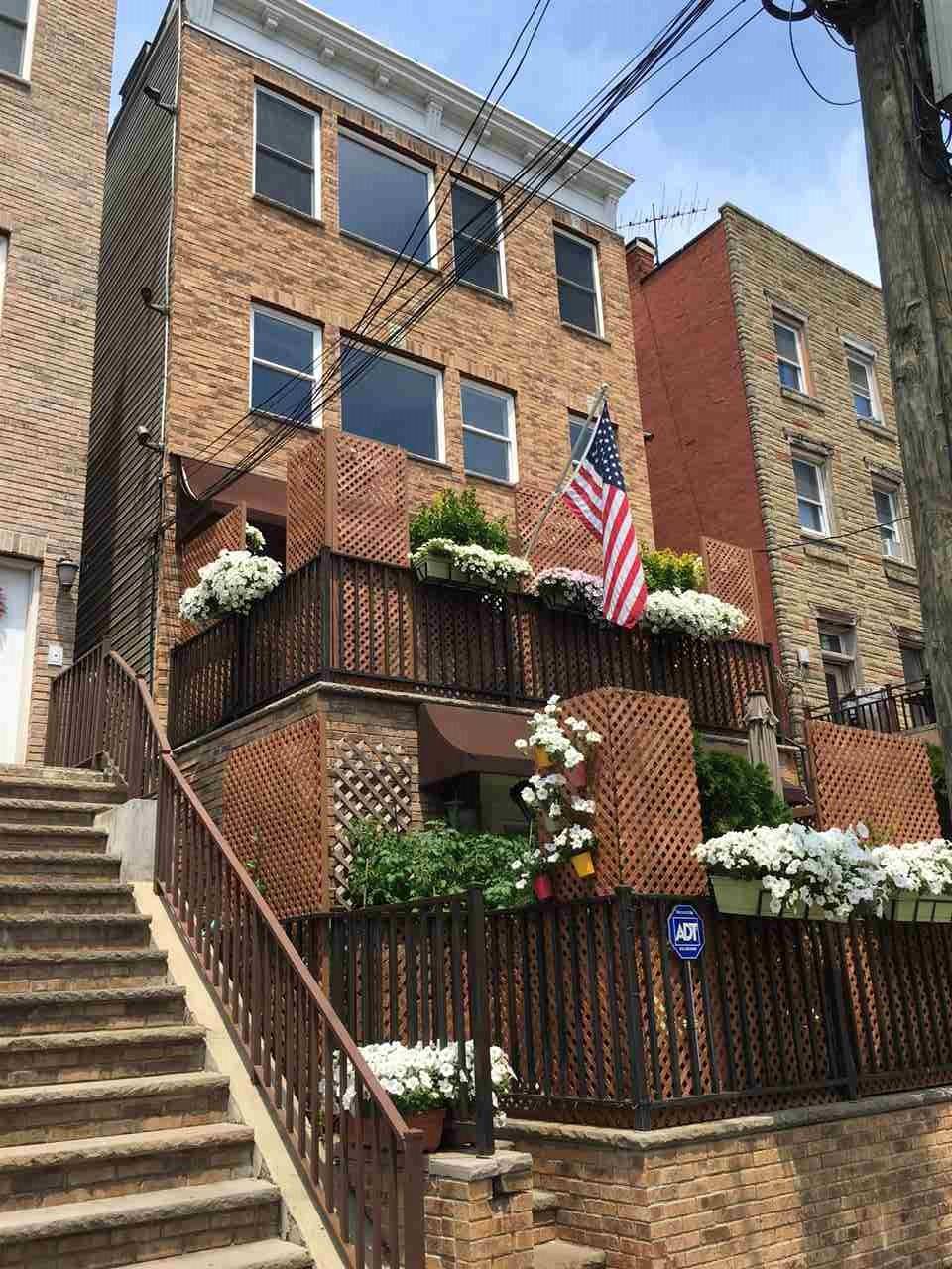 69 CLIFTON PL Multi-Family New Jersey